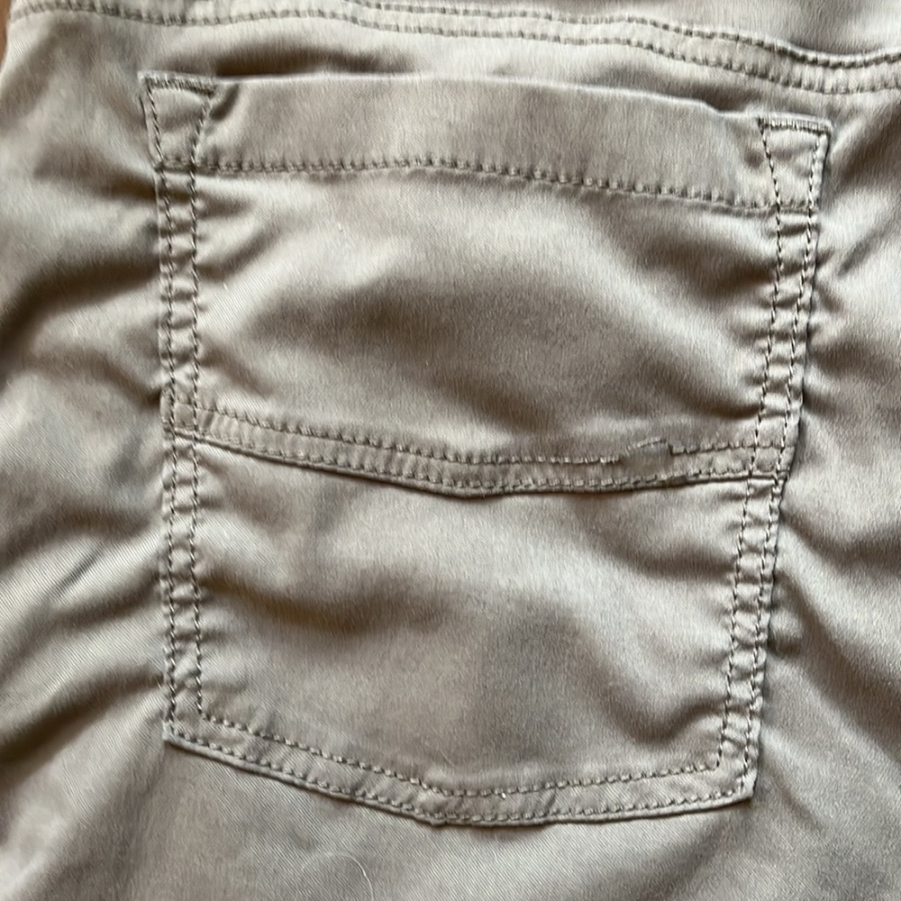 Prana men’s size 36 waist and 9 inch length shorts - Picture 10 of 11